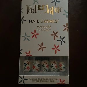 Red Aspen Press on Nail Dashes Pressing Leaves Preston